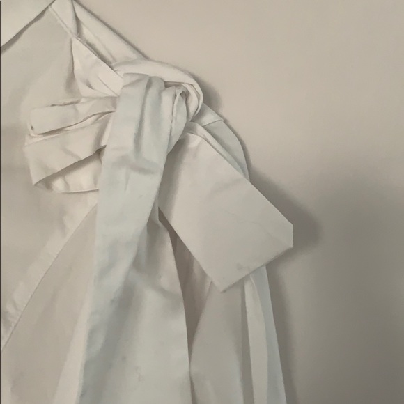 Banana Republic button down with slits in sleeve - Picture 4 of 6